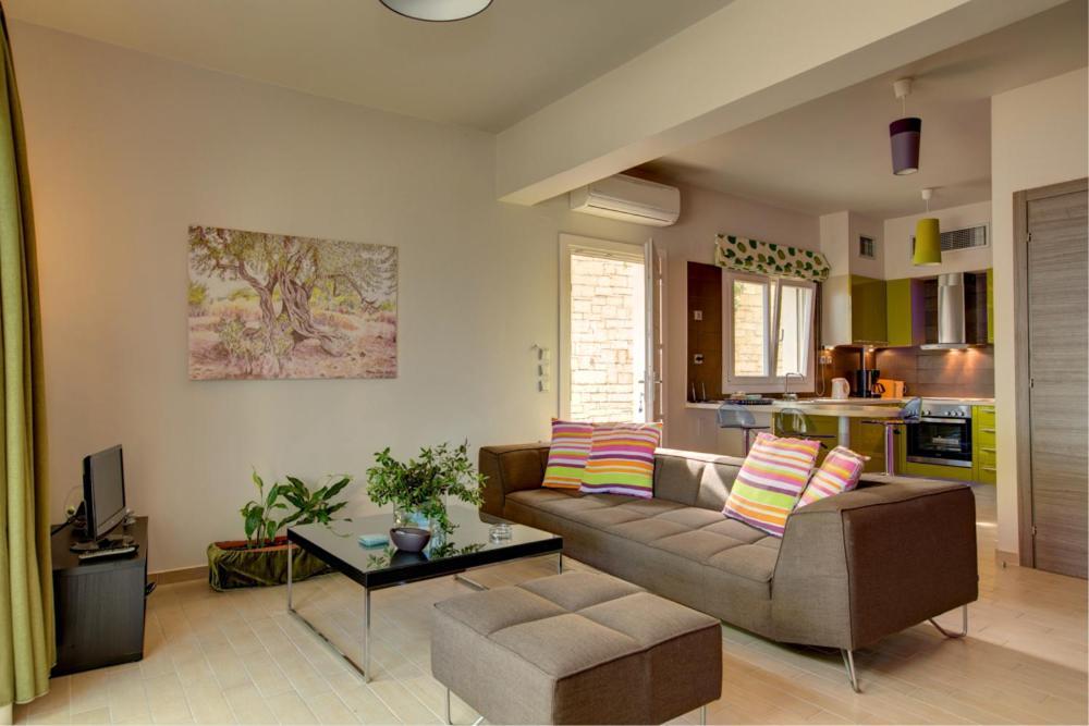 Villa Terra Del Nonno With Sea Views & Pool Gaios Exterior photo