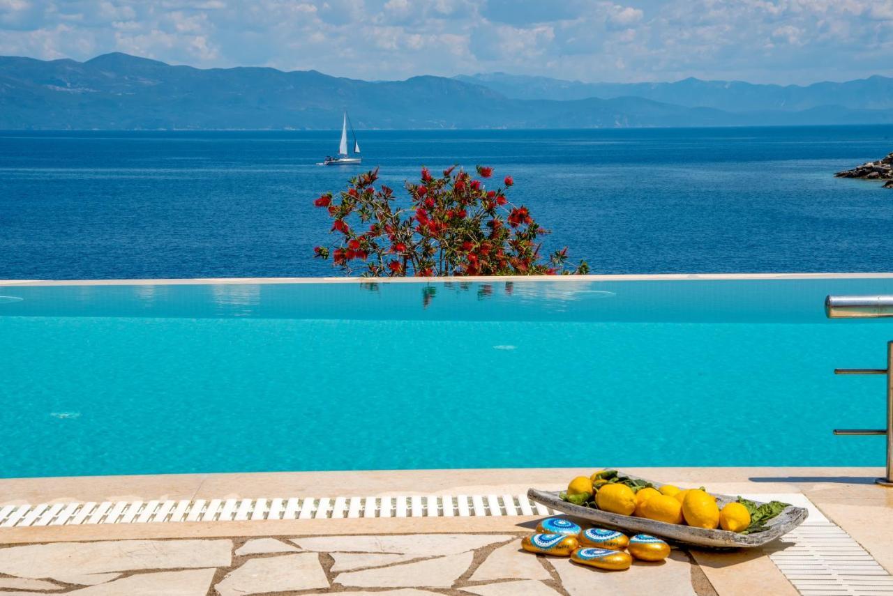 Villa Terra Del Nonno With Sea Views & Pool Gaios Exterior photo